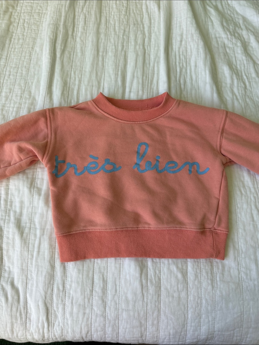 Kids Coral Pink 'très bien' Crewneck Sweatshirt by Maison Me